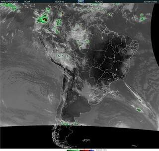 Imagem de satélite do Impe, divulgado pelo Cemtec, mostra que frente fria vai se deslocar e levar chuva para todo o estado a partir do dia 21 de setembro.