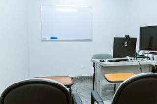 Sala de aula - Foto Henrique Kawaminami