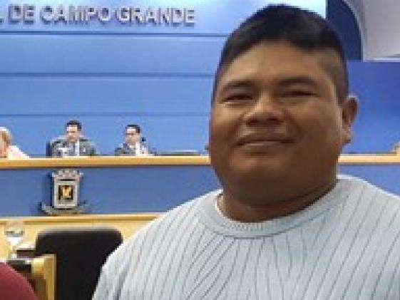 Filho de Enir Terena &eacute; novo cacique da aldeia Mar&ccedil;al de Souza