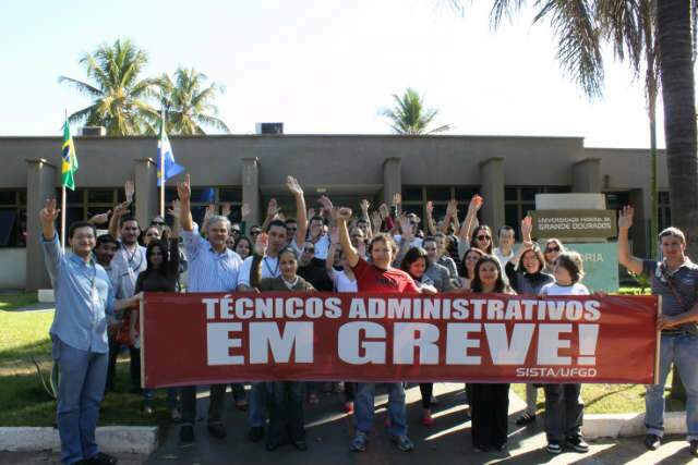  Ministro pede suspens&atilde;o de greve nas universidades federais para retomada de negocia&ccedil;&otilde;es