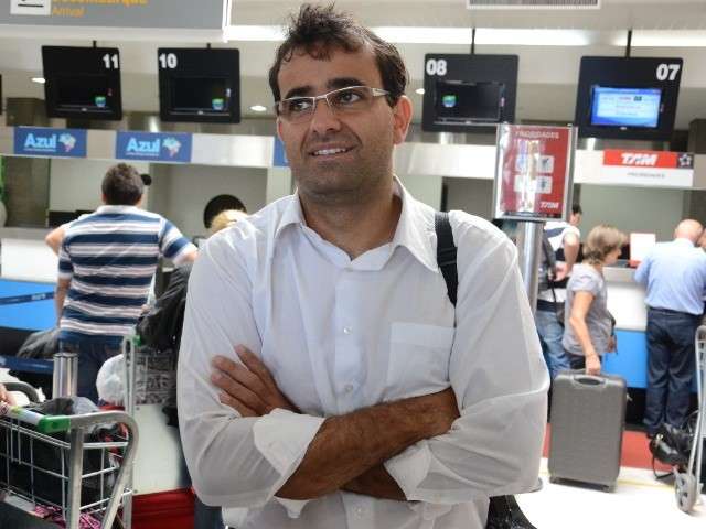 Com 6 voos cancelados, passageiros tumultuam sagu&atilde;o do aeroporto