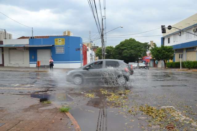 Al&iacute;vio mais do que esperado para o intenso calor, quinta amanhece com chuva 