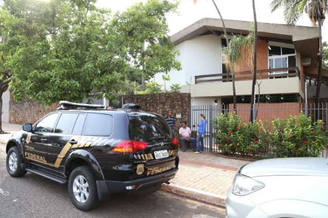 Advogado do senador &eacute; impedido pela PF de acompanhar buscas na Capital