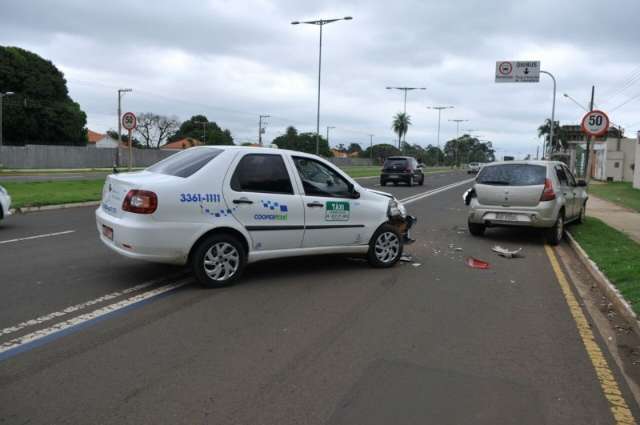 Motociclista perde controle da dire&ccedil;&atilde;o na Cear&aacute; e &eacute; salva por mureta