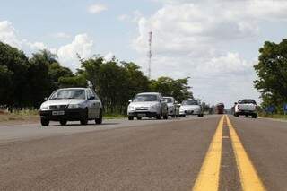 Movimento em rodovia federal em Mato Grosso do Sul (Foto: Gerson Walber)