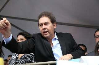 Bernal disse que a primeira medida de sua gestão vai ser demitir os comissionados do Gilmar Olarte (Foto: Fernando Antunes)