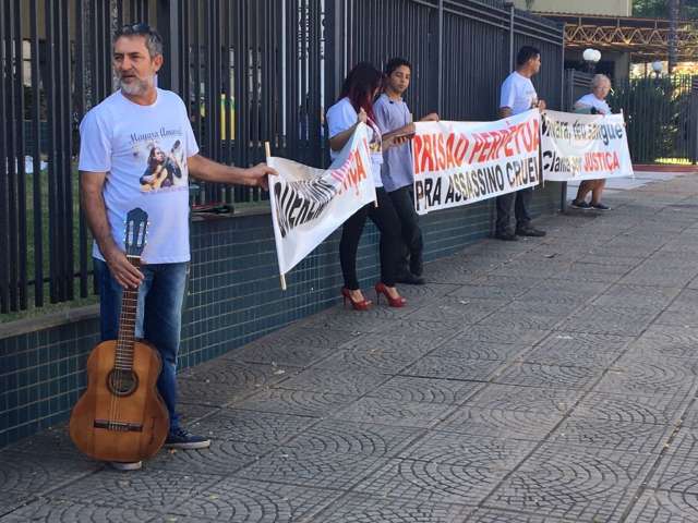 Em audi&ecirc;ncia sobre morte de Mayara, irm&atilde;o de assassino mant&eacute;m vers&atilde;o