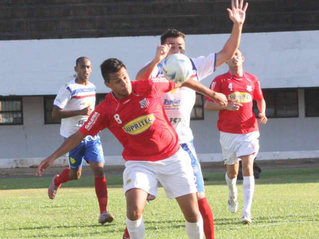  Tr&ecirc;s partidas abrem amanh&atilde; as quartas-de-final do Estadual