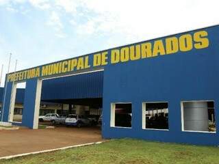 Paço Municipal de Dourados que, na gestão de Delia, já registrou 27 mudanças de secretários. (Foto: PMD/Divulgação)