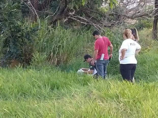 Jovem encontrada morta com sinais de apedrejamento ainda n&atilde;o foi identificada 