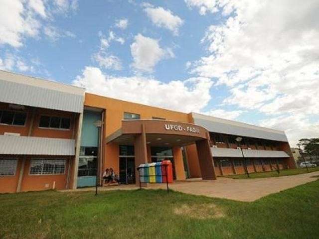 UFGD abre inscri&ccedil;&otilde;es para semin&aacute;rio sobre educa&ccedil;&atilde;o, ra&ccedil;a e etnia