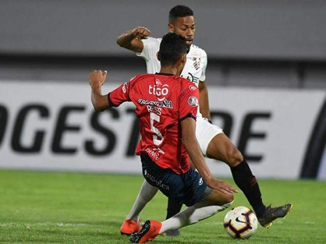 Athletico Paranaense perde por 3 a 2 para o Jorge Wilstermann