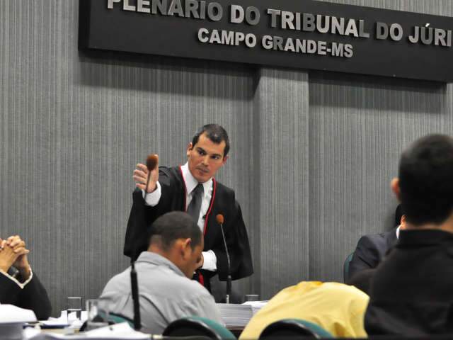  Acusa&ccedil;&atilde;o diz que pistoleiro criou &aacute;libi ao falar de humilha&ccedil;&atilde;o