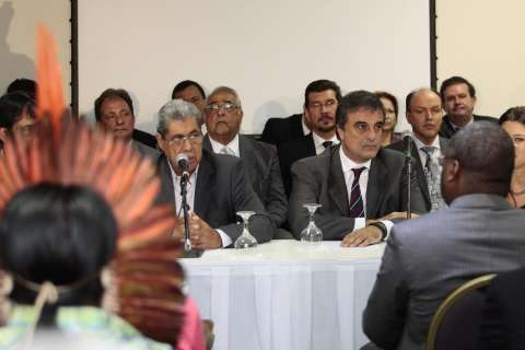 Ministro da Justiça deixa para janeiro solução de conflito indígena em MS