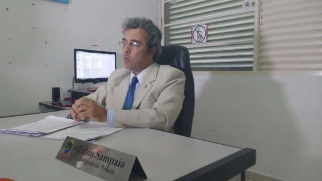 Den&uacute;ncia de crian&ccedil;as vendendo drogas leva pol&iacute;cia a &quot;m&atilde;es do tr&aacute;fico&quot;