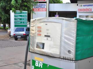 Em Campo Grande, preço do litro da gasolina fica entre R$ 2,89 e R$ 3,13. (Foto: João Garrigó)
