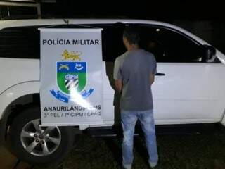 Carro seria entregue no Paraguai. (Foto: Divulgação/Polícia Militar)