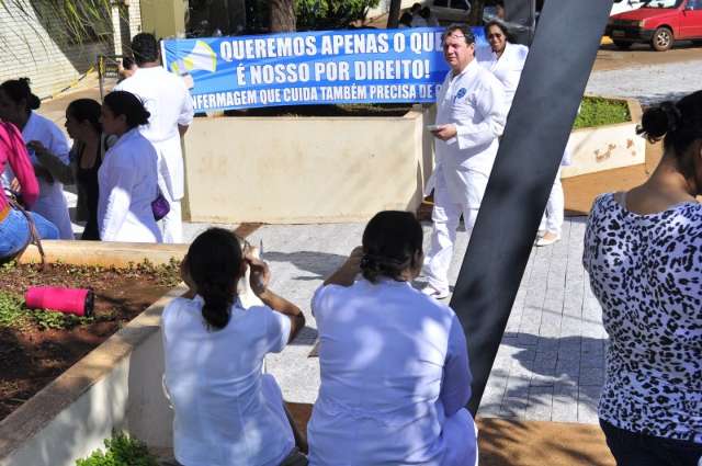 Hospital pede prazo e greve de enfermeiros &eacute; suspensa por 6 horas