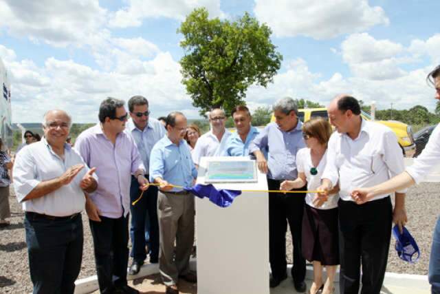  Governador lan&ccedil;a pacote de obras em Coxim e promete aten&ccedil;&atilde;o ao Norte