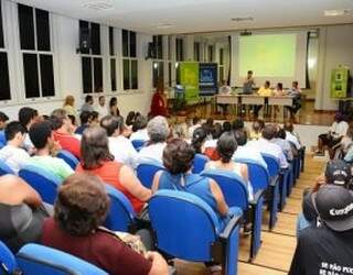 Auditório ficou lotado durante audiência que debateu rumos do Festival. (Foto: Divulgação)