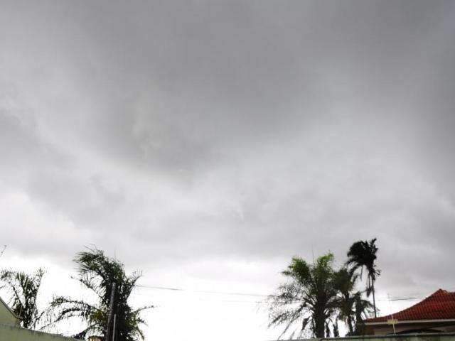 C&eacute;u encoberto e muito trov&atilde;o ser&atilde;o &quot;cen&aacute;rio&quot; das tardes at&eacute; quinta-feira