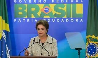 Dilma fez pronunciamento ontem em defesa do ex-presidente. (Foto: Valter Campanato/Agência Brasil)