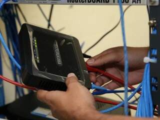 Serviço de banda larga fixa apresentou aumento de 0,92% em um mês (Foto: Kísie Ainoã)