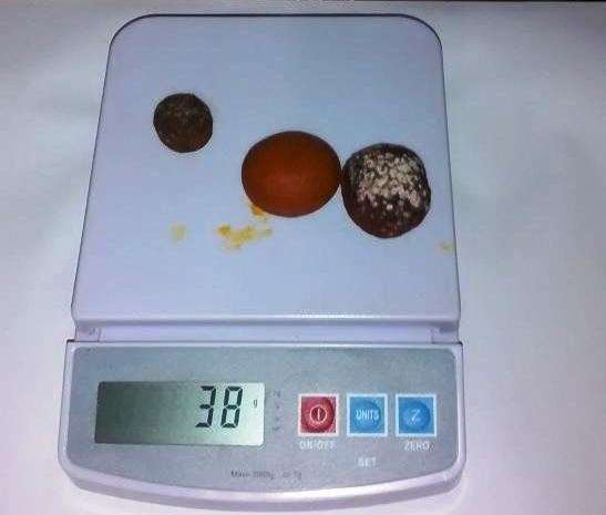 Funcion&aacute;rio de frigor&iacute;fico &eacute; preso com 3 pedras de fel; 2&ordm; caso no m&ecirc;s