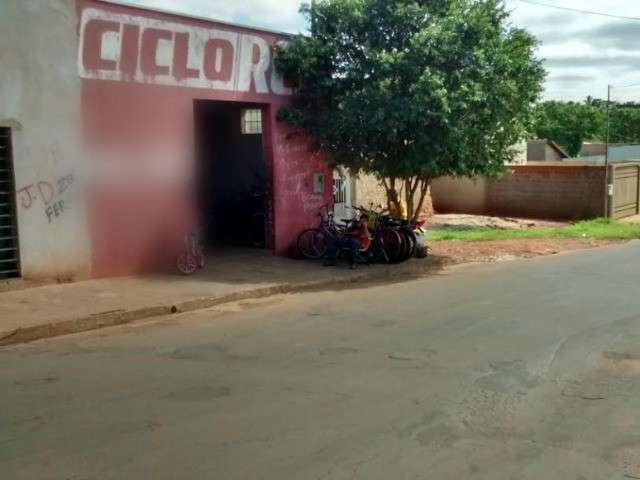Homem executa adolescente de 17 anos e deixa mulher ferida a tiros