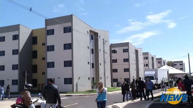 Em dois anos, governo entregou 3,6 mil moradias; m&eacute;dia de 130 por m&ecirc;s