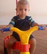 Crian&ccedil;a que mobilizou campanha morre &agrave; espera de doador de medula 