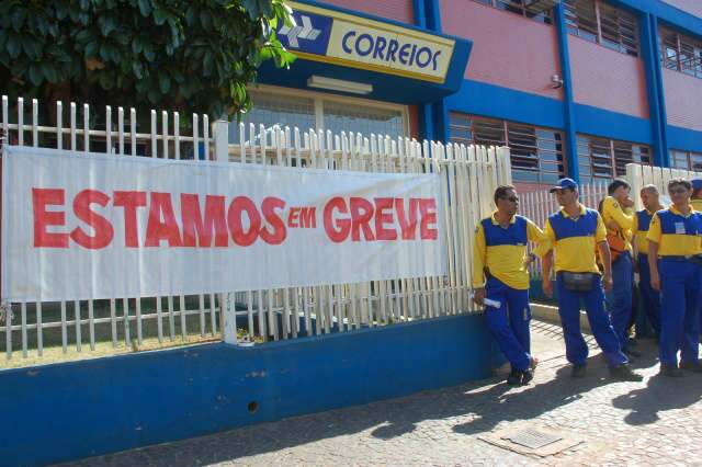  Funcion&aacute;rios dos Correios decidem amanh&atilde; se far&atilde;o greve a partir de 4&ordf; 