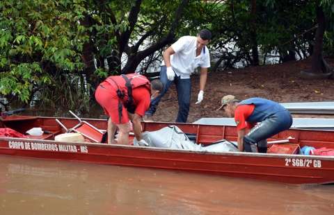 Bombeiros localizam corpo de jovem que se afogou no Rio Dourados