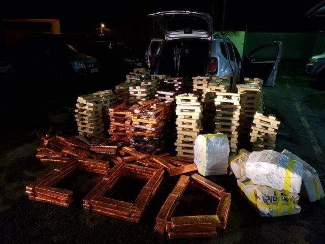 Uma tonelada de maconha &eacute; apreendida na divisa entre MS e Goi&aacute;s