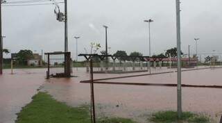 Várias áreas do municípios ficaram alagadas devido ao acúmulo das chuvas. (Foto: Prefeitura de Nova Alvorada do Sul)