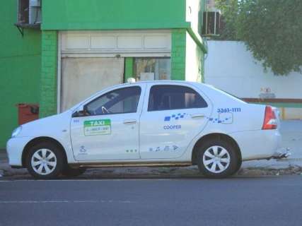 Homem assalta farmácia, tenta fugir em táxi, mas acaba preso 