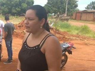Mirna Nogueira disse que aguarda há 14 anos ser contemplada com uma moradia ou terreno. (Foto: Marcus Moura)