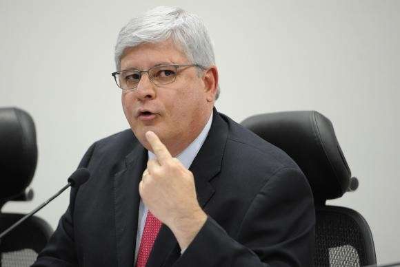 Dilma formaliza recondu&ccedil;&atilde;o de Janot ao cargo de procurador-geral