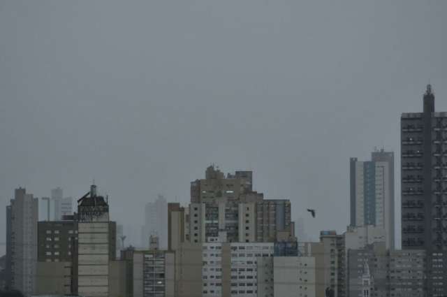 Chuva derruba temperatura e MS enfrenta 9&ordm;C, primeiro frio do ano