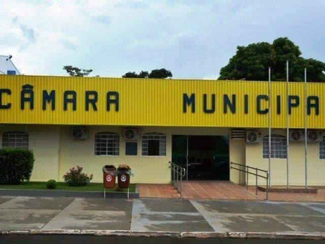 C&acirc;mara encerra inscri&ccedil;&otilde;es de concurso com sal&aacute;rios de R$ 2,6 mil