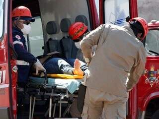 Motociclista não sofreu ferimentos graves (Foto: Edição MS)