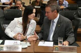 À esquerda, a deputada estadual Mara Caseiro (PSDB) e, à direita, o deputado Paulo Correa, presidente municipal e vice estadual do PR. (Foto: Victor Chileno e Roberto Higa/ALMS)