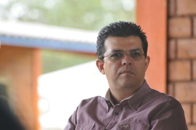 Olarte diz que governo come&ccedil;a para valer com investimentos em 2015