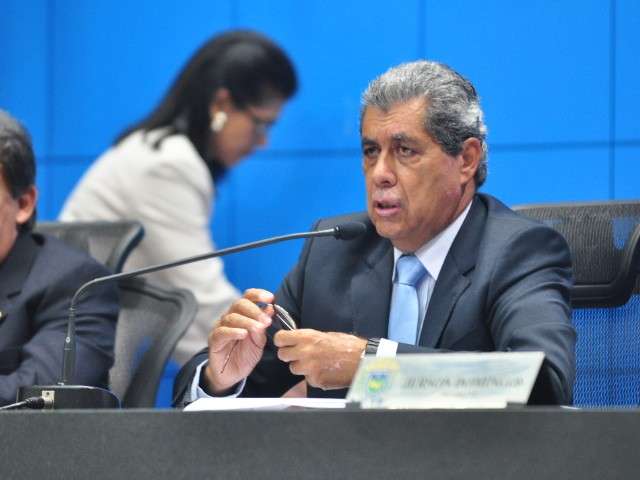 Na Assembleia, Andr&eacute; destaca empregos, pavimenta&ccedil;&atilde;o e industrializa&ccedil;&atilde;o