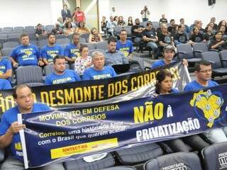 Concursados pedem o fim das privatizações em audiência pública na ALMS (Foto: Paulo Francis)