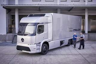 Mercedes-Benz começa a testar caminhões totalmente elétricos