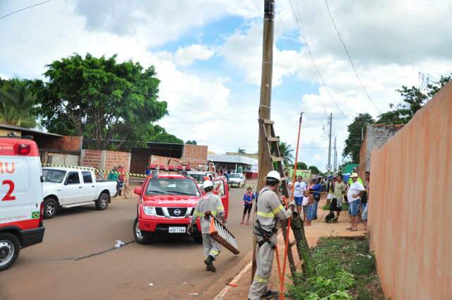  Eletricista que sofreu choque est&aacute; sedado e aguarda vaga para CTI