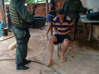 Equipes do Bope visitaram 38 pontos do bairro para localizar pessoas com mandado de prisão em aberto (Foto: Divulgação/BopeMS)