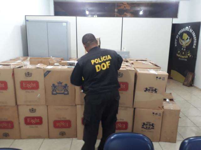 Pol&iacute;cia descobre dep&oacute;sito com 3.250 pacotes de cigarro contrabandeado