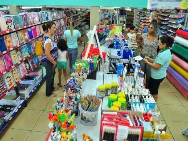 Material escolar est&aacute; mais barato, mas pre&ccedil;o varia em at&eacute; 900%